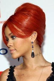 红发女明星,璀璨星光下的时尚传奇